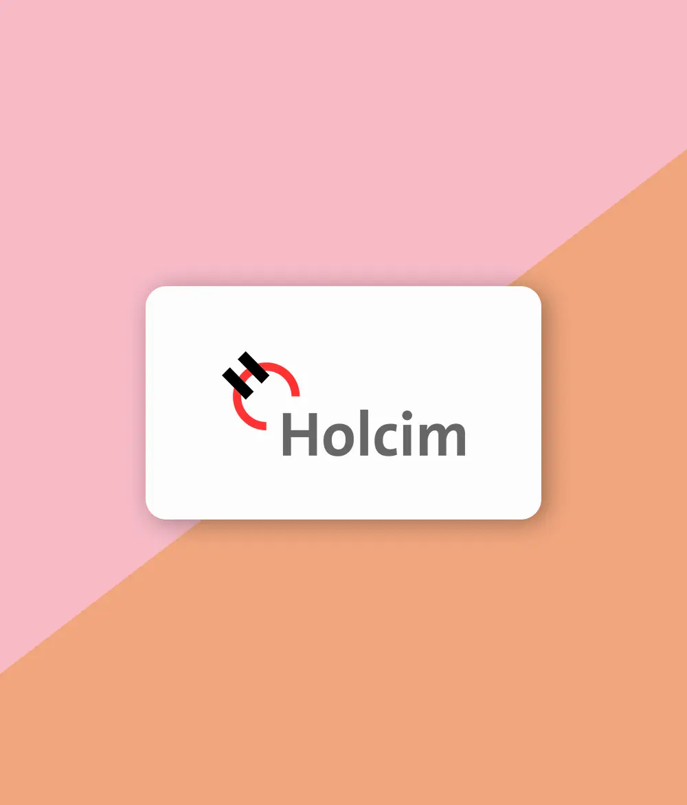 Man sieht das Logo von Holcim Schweiz. Das Logo ist auf weißem Hintergrund in Form einer Kreditkarte abgebildet. Es ist von einem zweifarbigen Hintergrund umgeben. Klickt man auf das Logo des Holcim Schweiz gelangt man zu den Hörbeispielen der professionellen Telefonansagen und der professionellen Sprachansagen, welche VICTURA für diesen Kunden produziert hat.